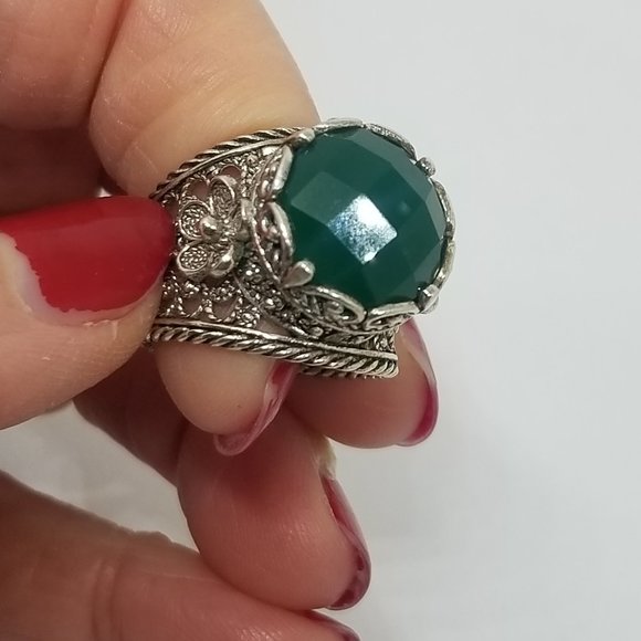 Stunning Green Onyx Ornate Filigree Ring Size 5 - Picture 2 of 5